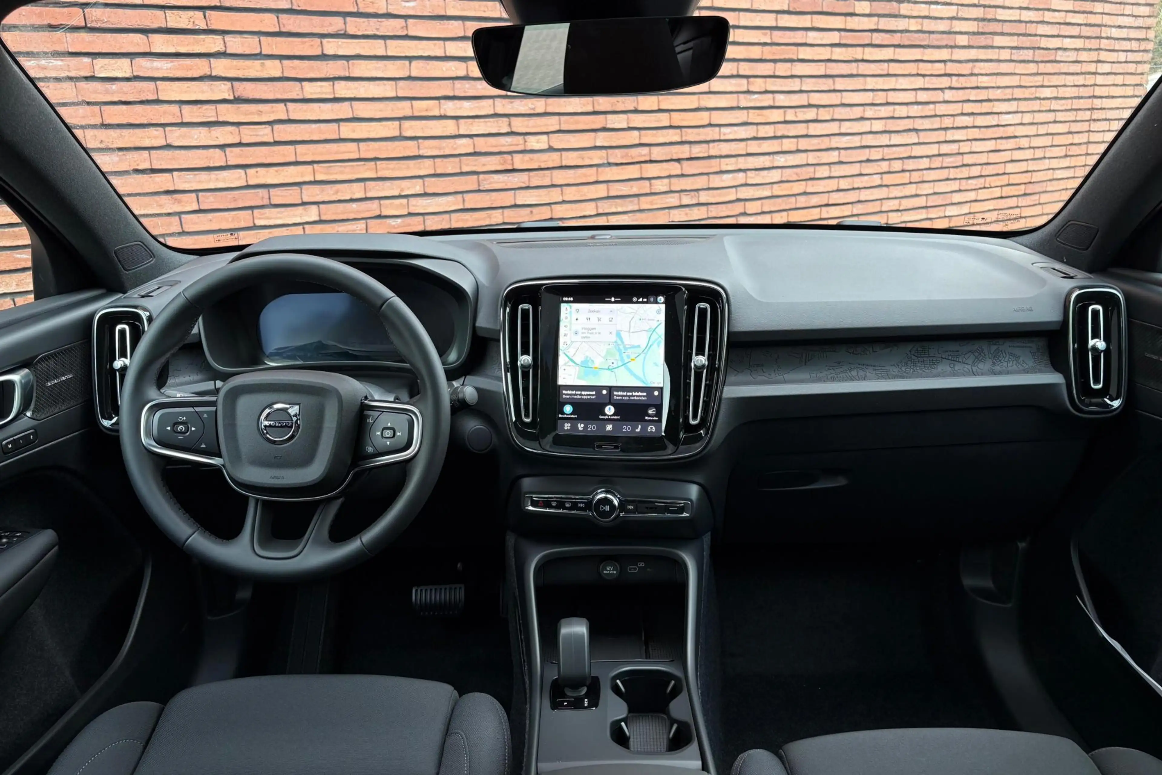 Volvo EC40 Extended Range Plus Black Edition Europa | 360 Gra — photo 4