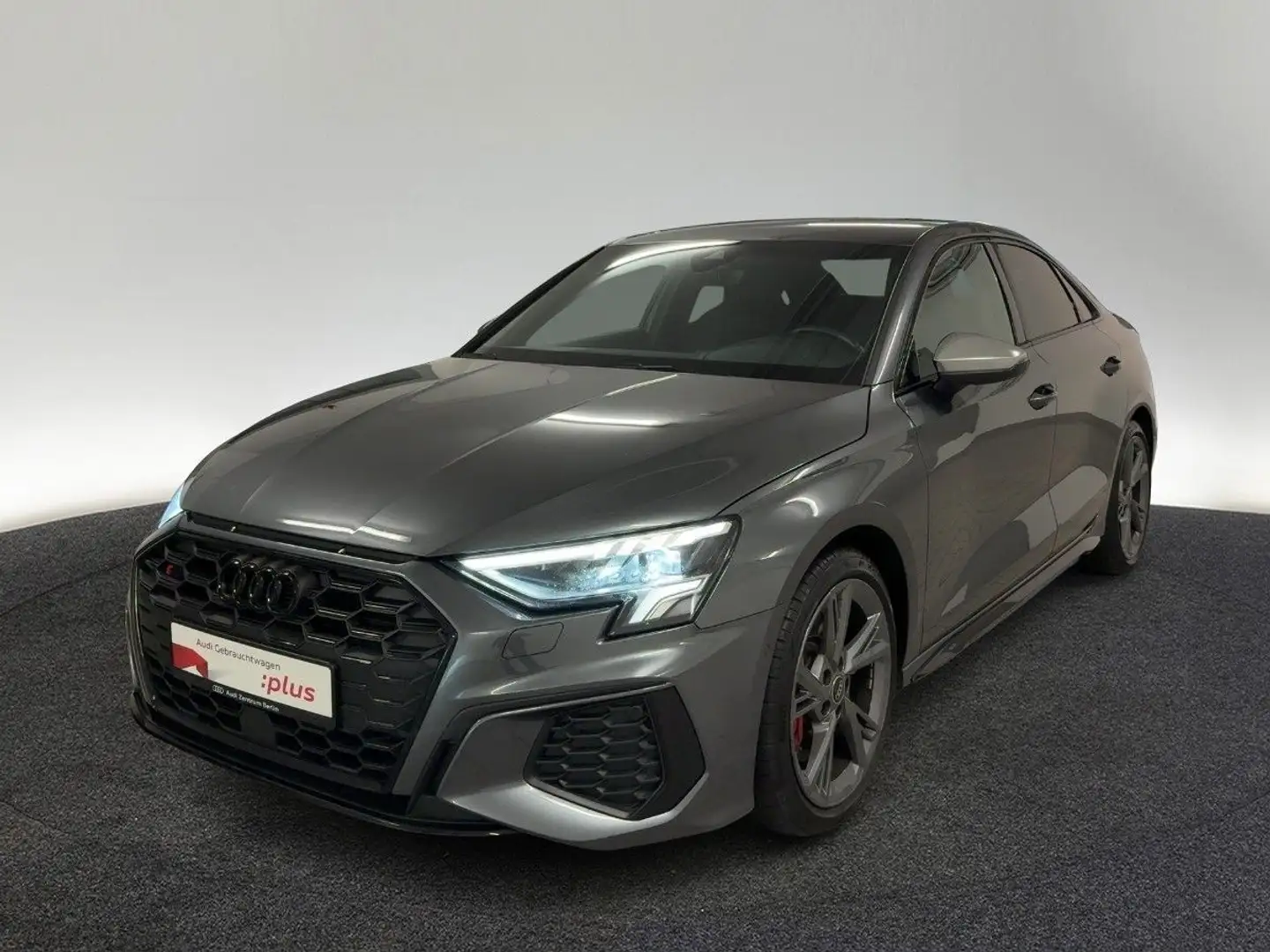 Audi S3 2.0 TFSI S tr. LED NAVI RFK VIRTUAL Grau - 2