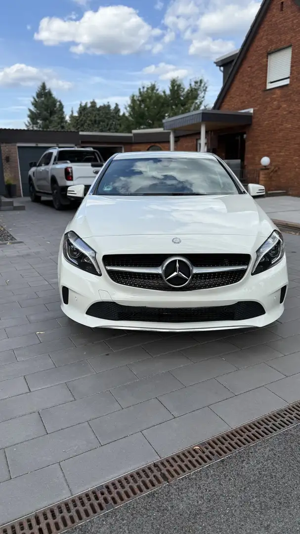 Mercedes-Benz A 250 A 250 Score (176.044) Белый - 1