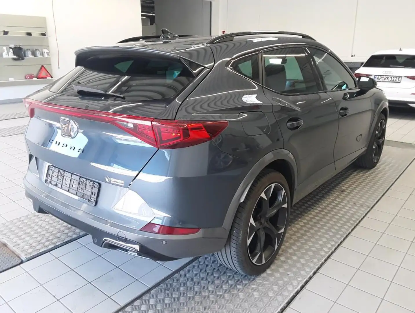 CUPRA Formentor 1.4 e-Hybrid/SHZ/PANO/FULL LINK Grau - 2