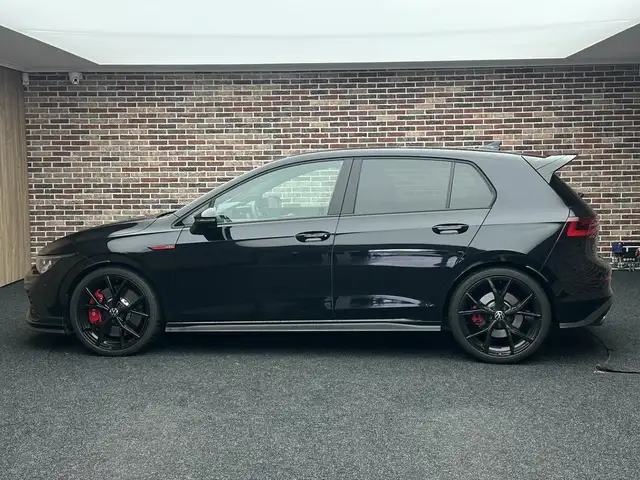 Volkswagen Golf view 6
