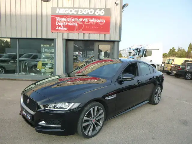 Jaguar XE R-Sport AWD