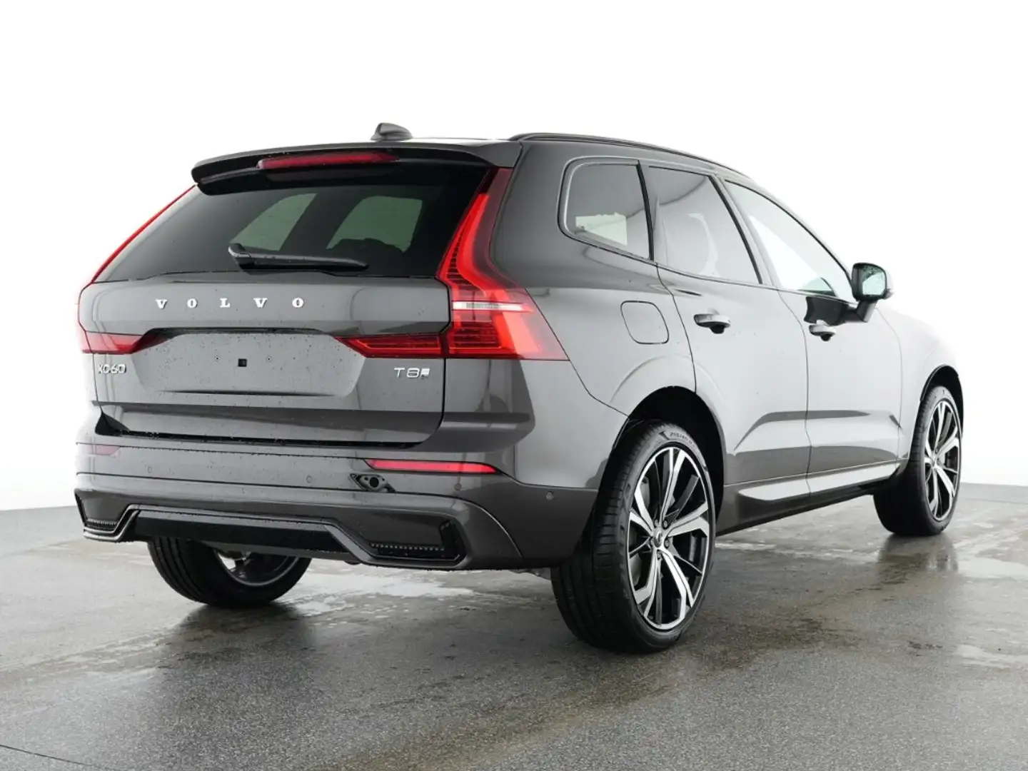 Volvo XC60 Plus Dark Recharge Plug-In Hybrid AWD HUD StandHZG Grau - 2