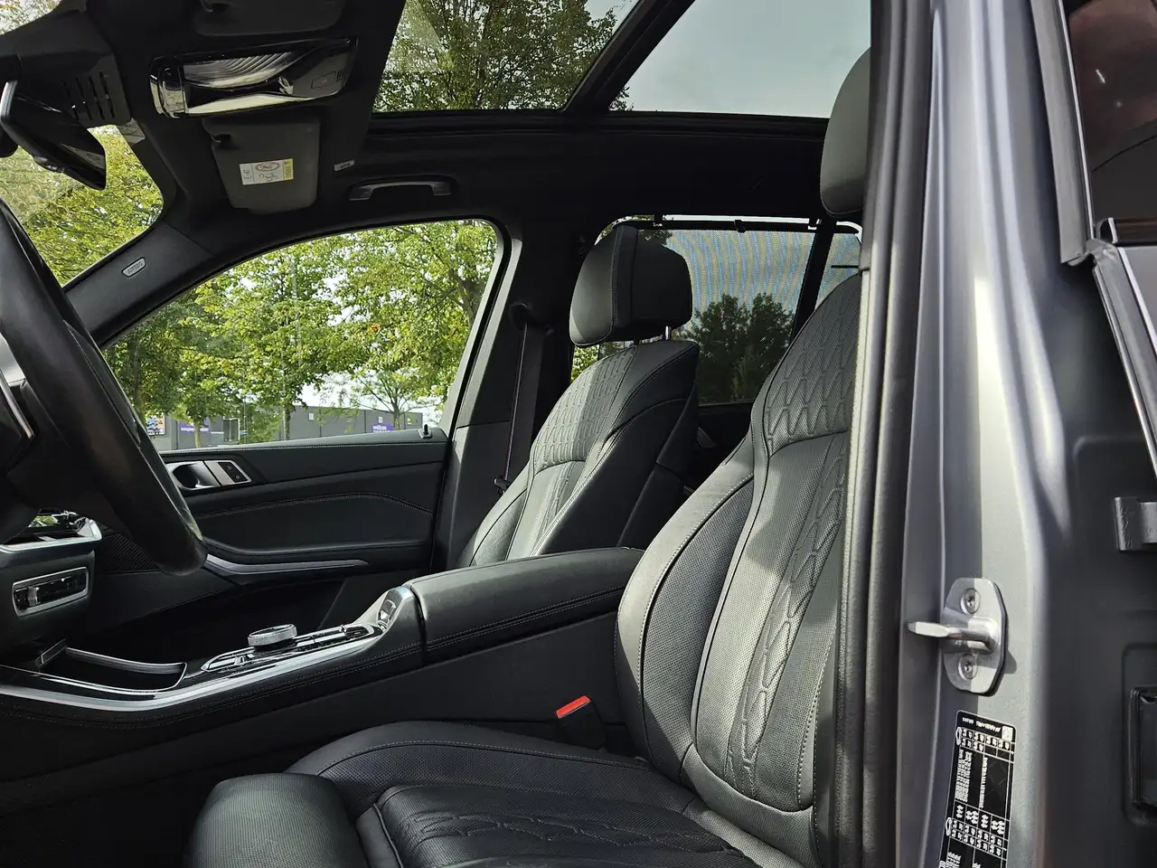 BMW X5 xDrive50e Mega Beuker Frozen zilver...., миниатюра 7