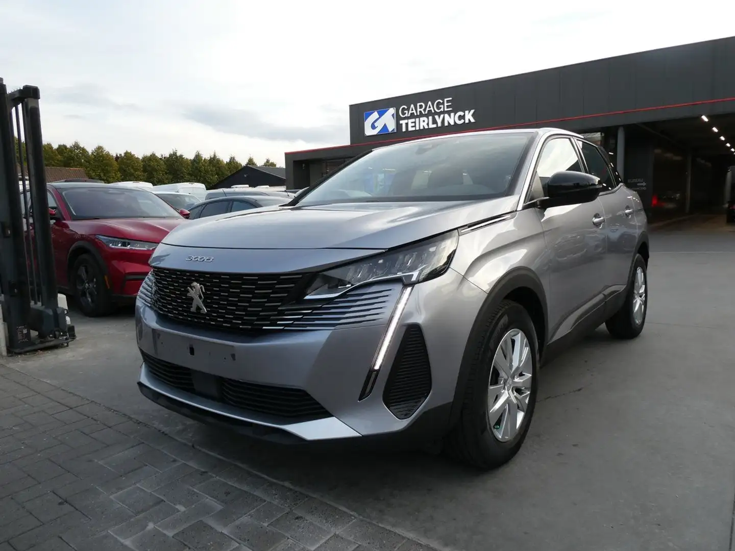 Peugeot 3008 1.2 i benzine 130pk Business Camera (34495) Gris - 1