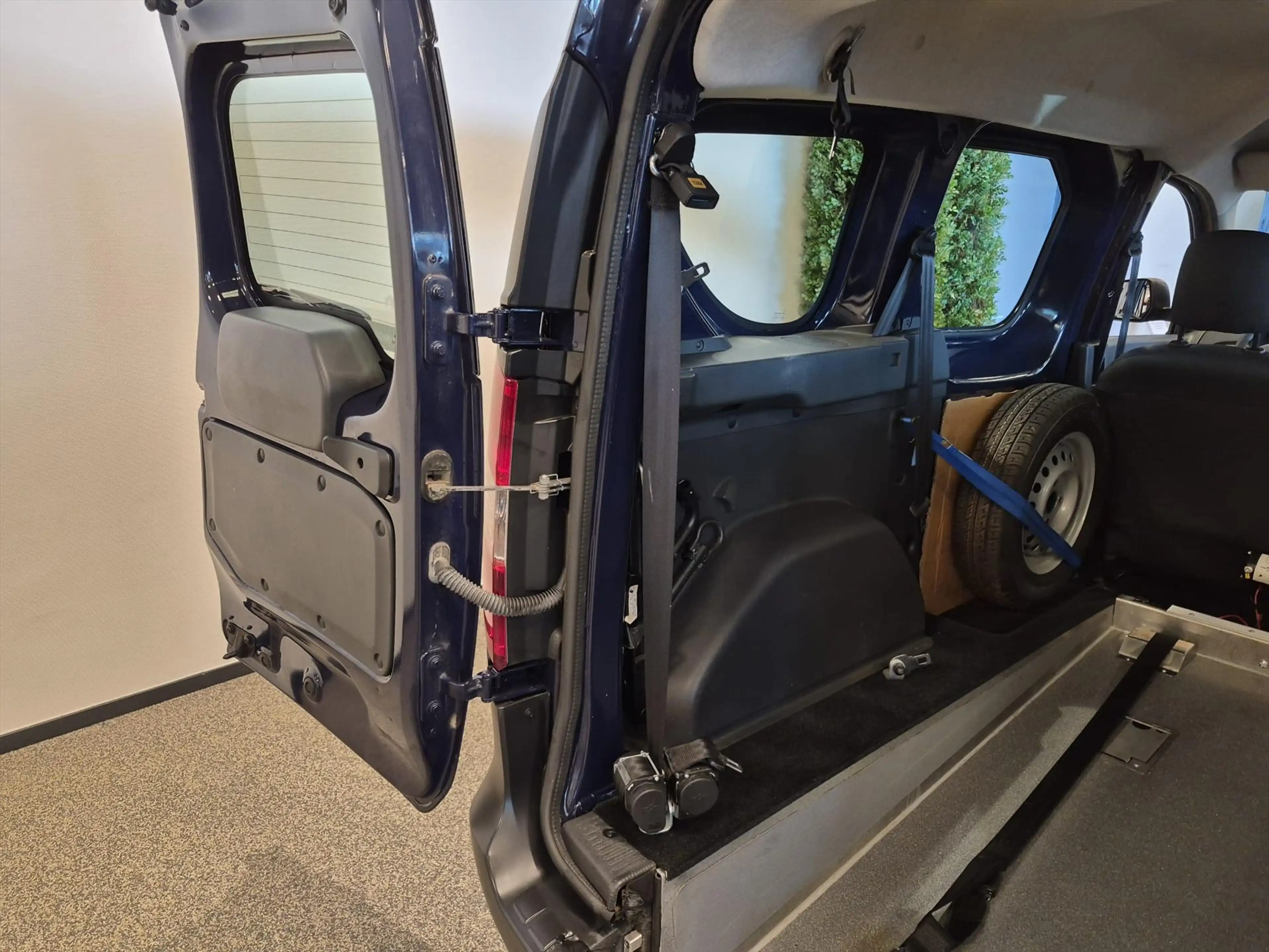 Dacia Dokker Rolstoelauto incl. lier — photo 7