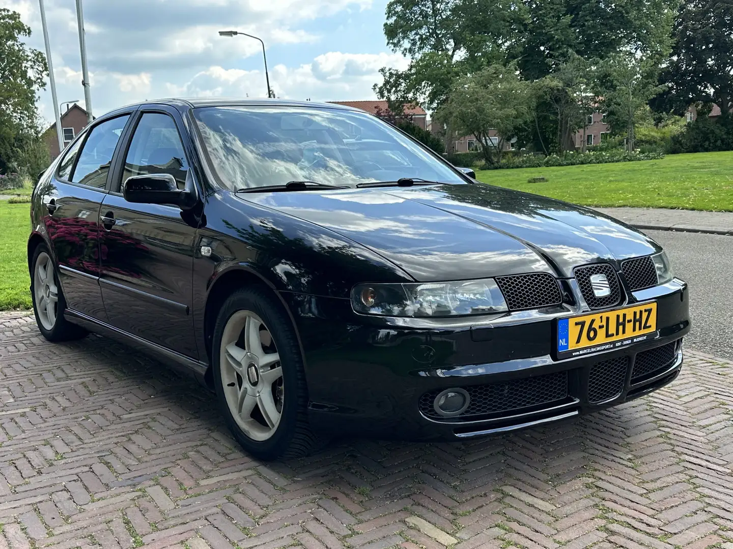 SEAT Leon 1.8-20VT Topsport Nette auto * Leer Zwart - 2