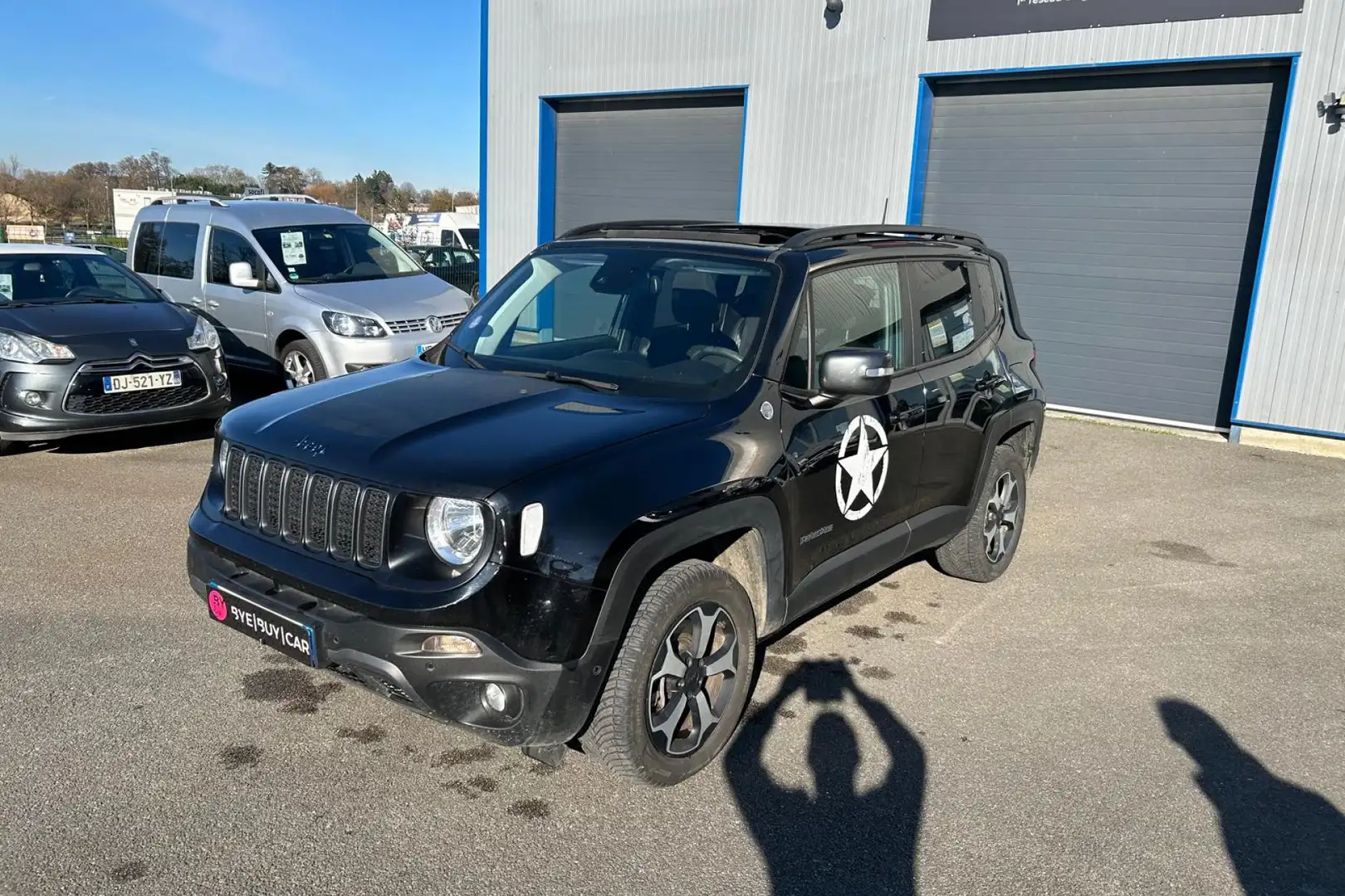Jeep Renegade Trailhawk PH 2  240CH BVA 4x4 BVA 1 ERE MAIN ATTELAGE TOIT OUVRANT GTIE 12 MOIS Noir - 1