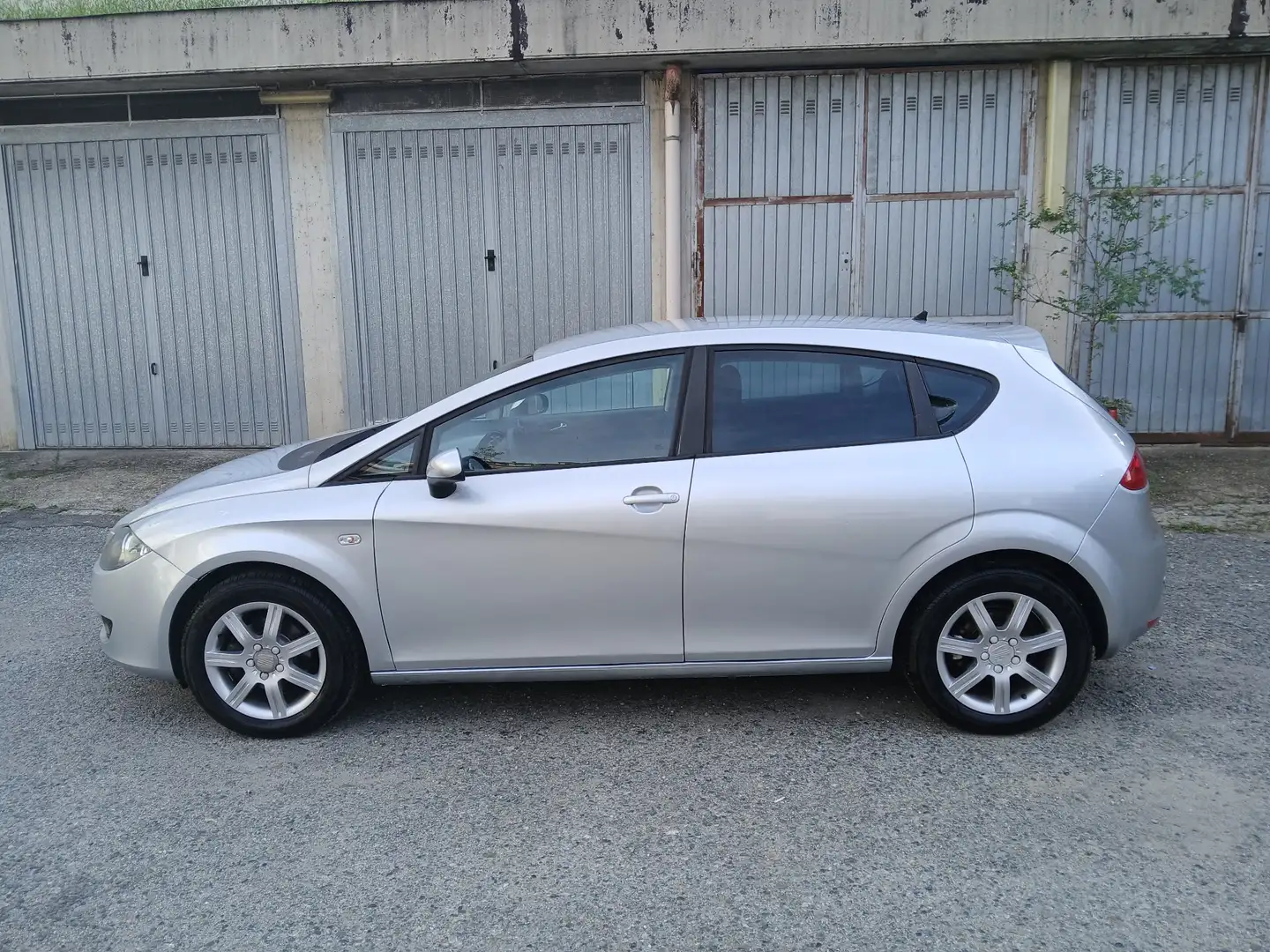 SEAT Leon 1.6 Reference 1.6 Benzina con GPL - 2