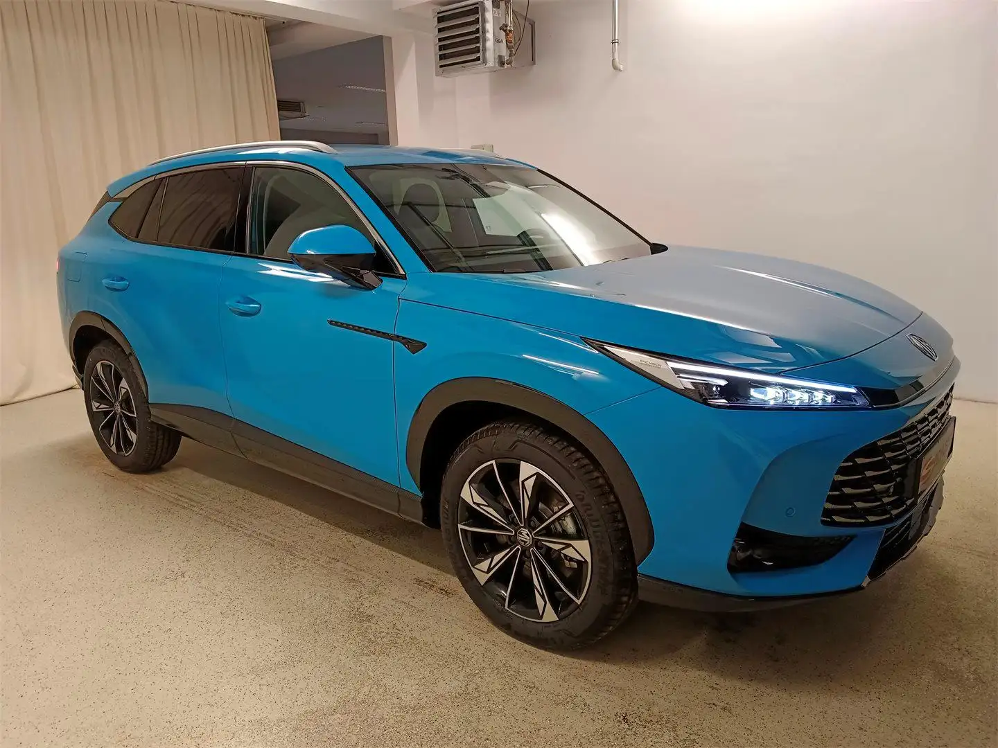 MG HS HEV Luxury Blau - 1