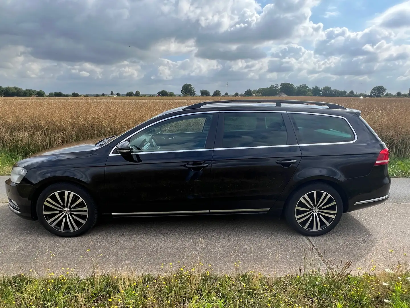 Volkswagen Passat Variant Passat Variant Diesel 2.0 Blue TDI SCR Comfortline Negru - 2