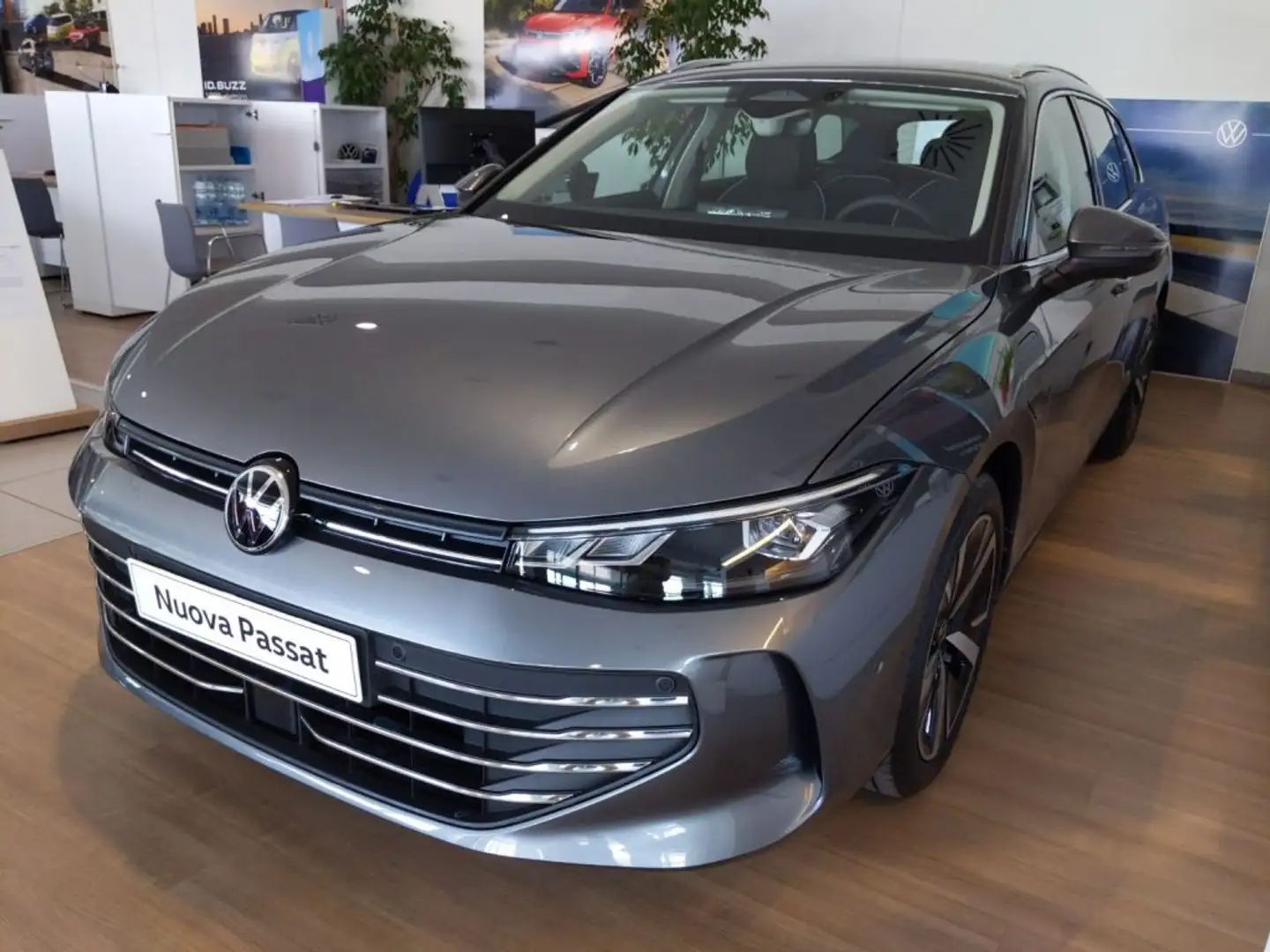 Volkswagen Passat 1.5 tsi ehybrid business 204cv dsg Grigio - 1