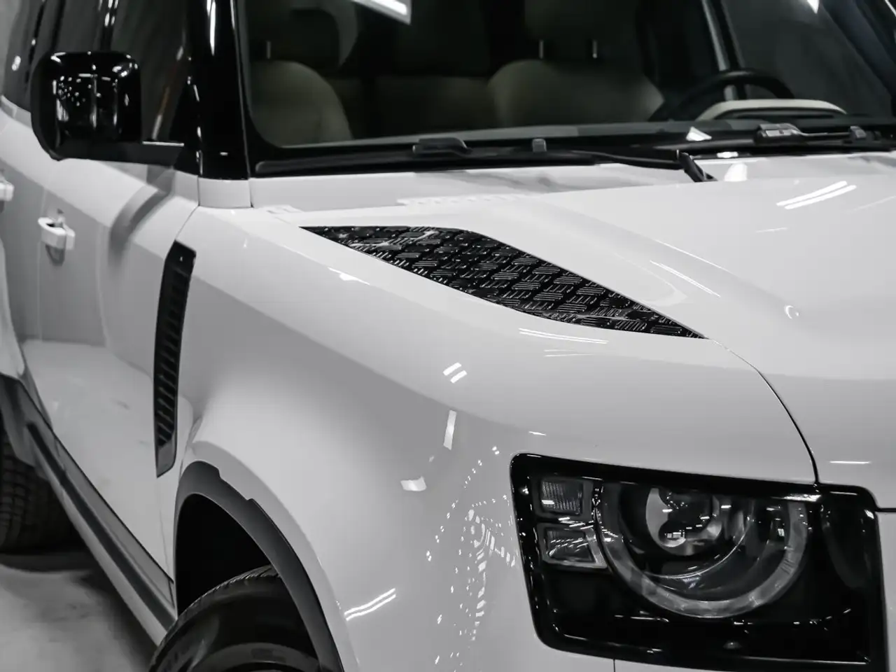 Land Rover Defender снимка Land Rover Defender