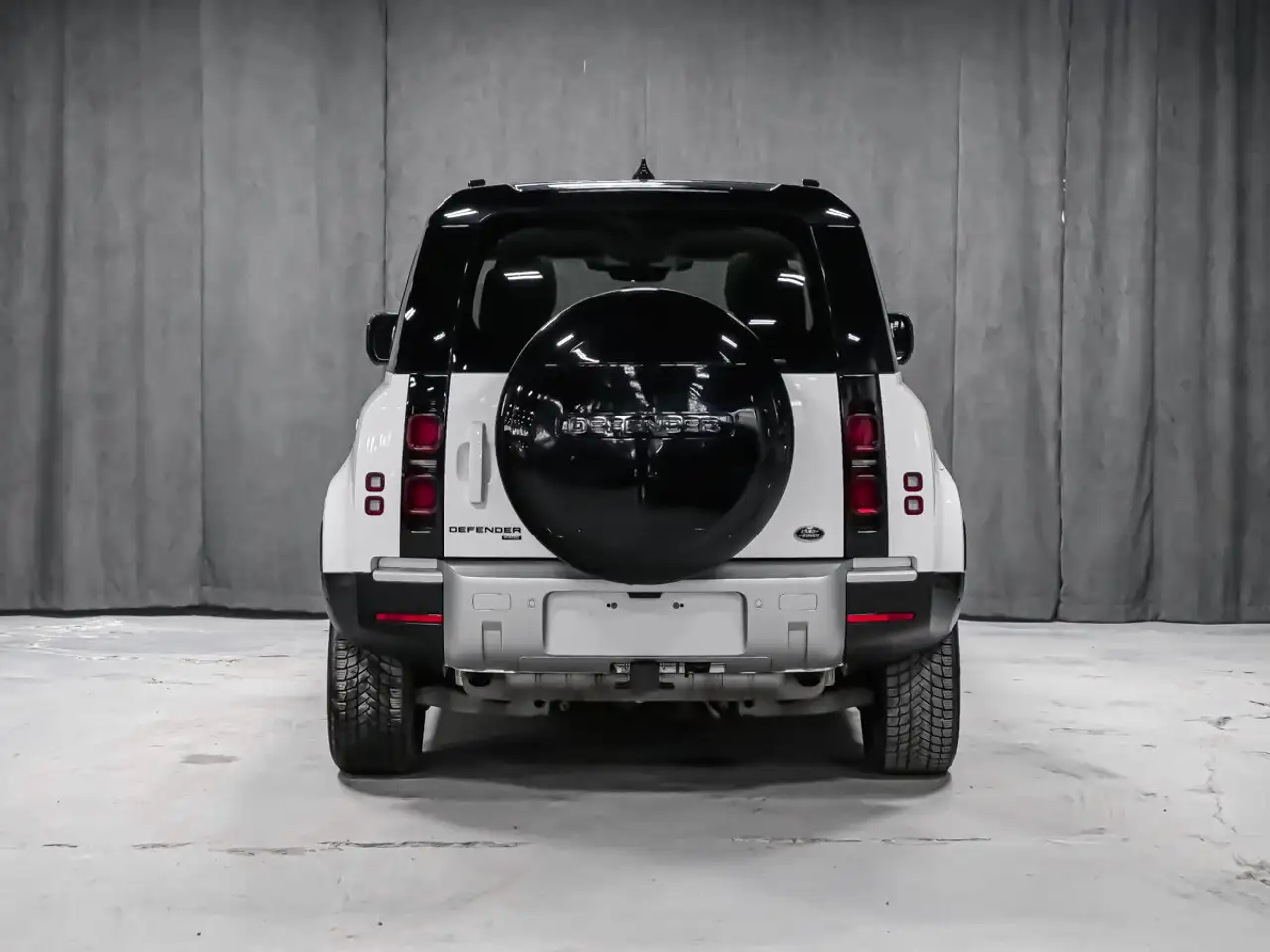 Land Rover Defender снимка Land Rover Defender