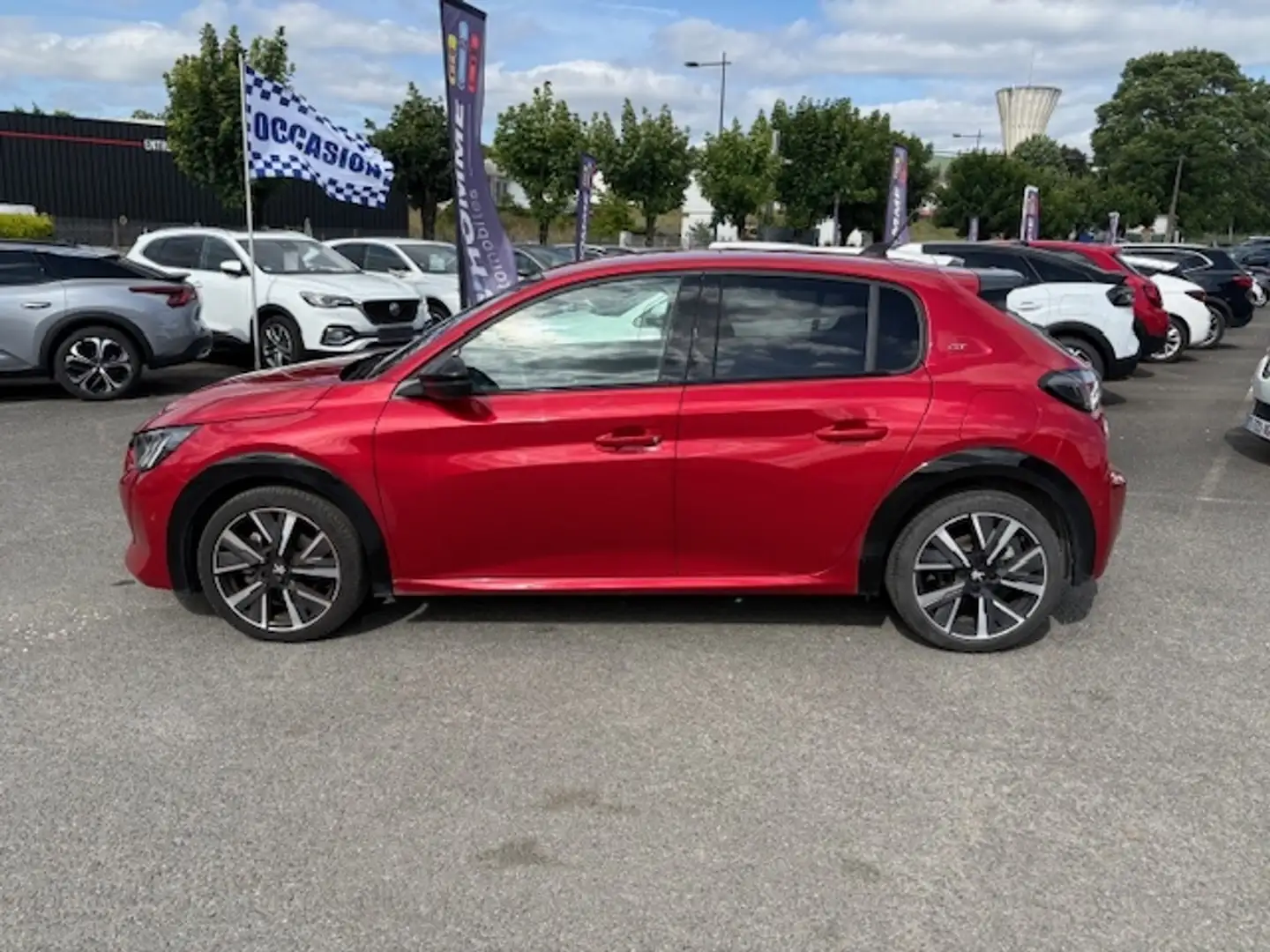 Peugeot 208 1.2 PURETECH 100CH S\u0026S GT EAT8 Rouge - 2