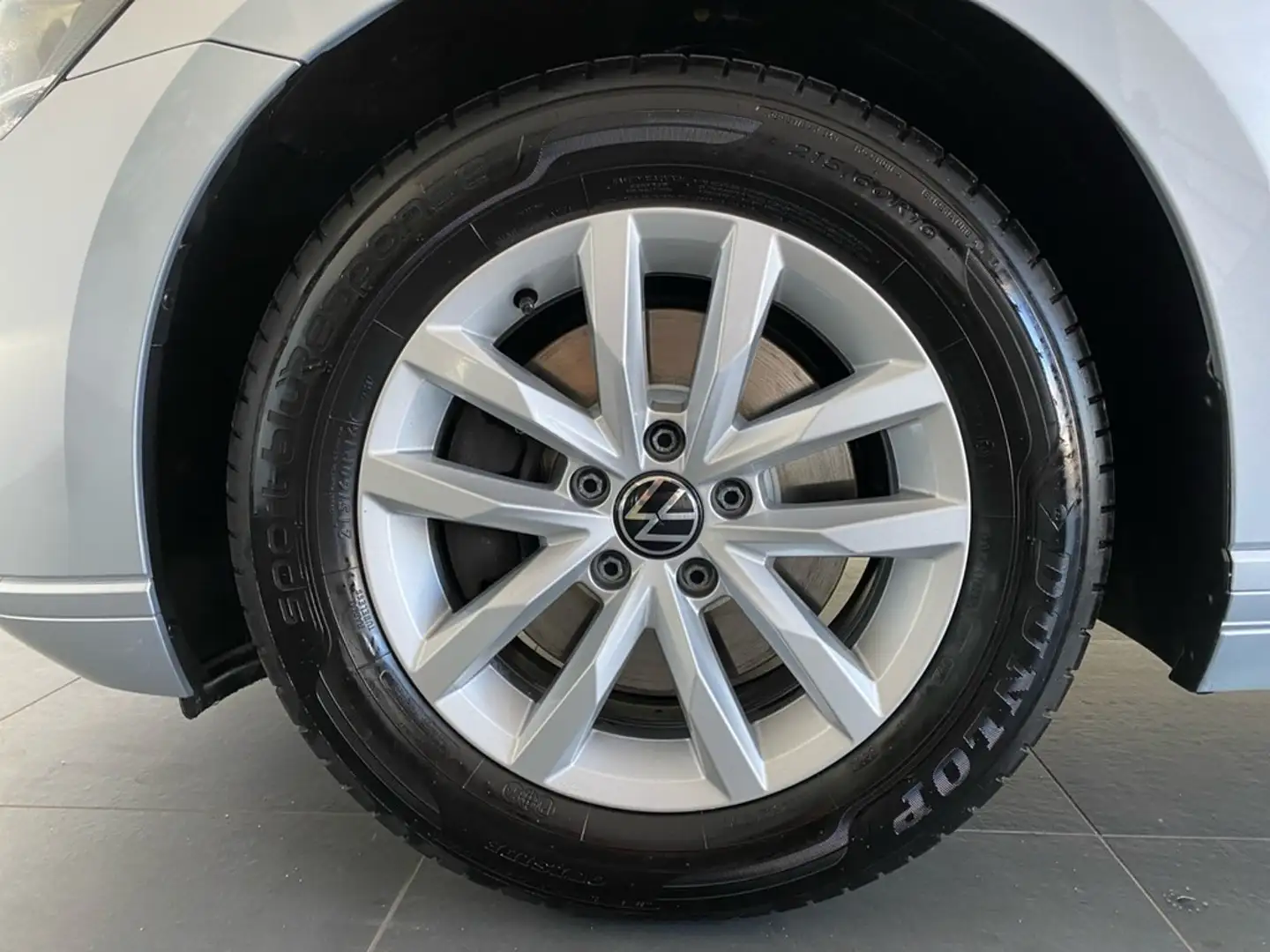 Volkswagen Passat Variant 2.0 TDI Business AHK+NAVI+SHZ+ACC Gelb - 2