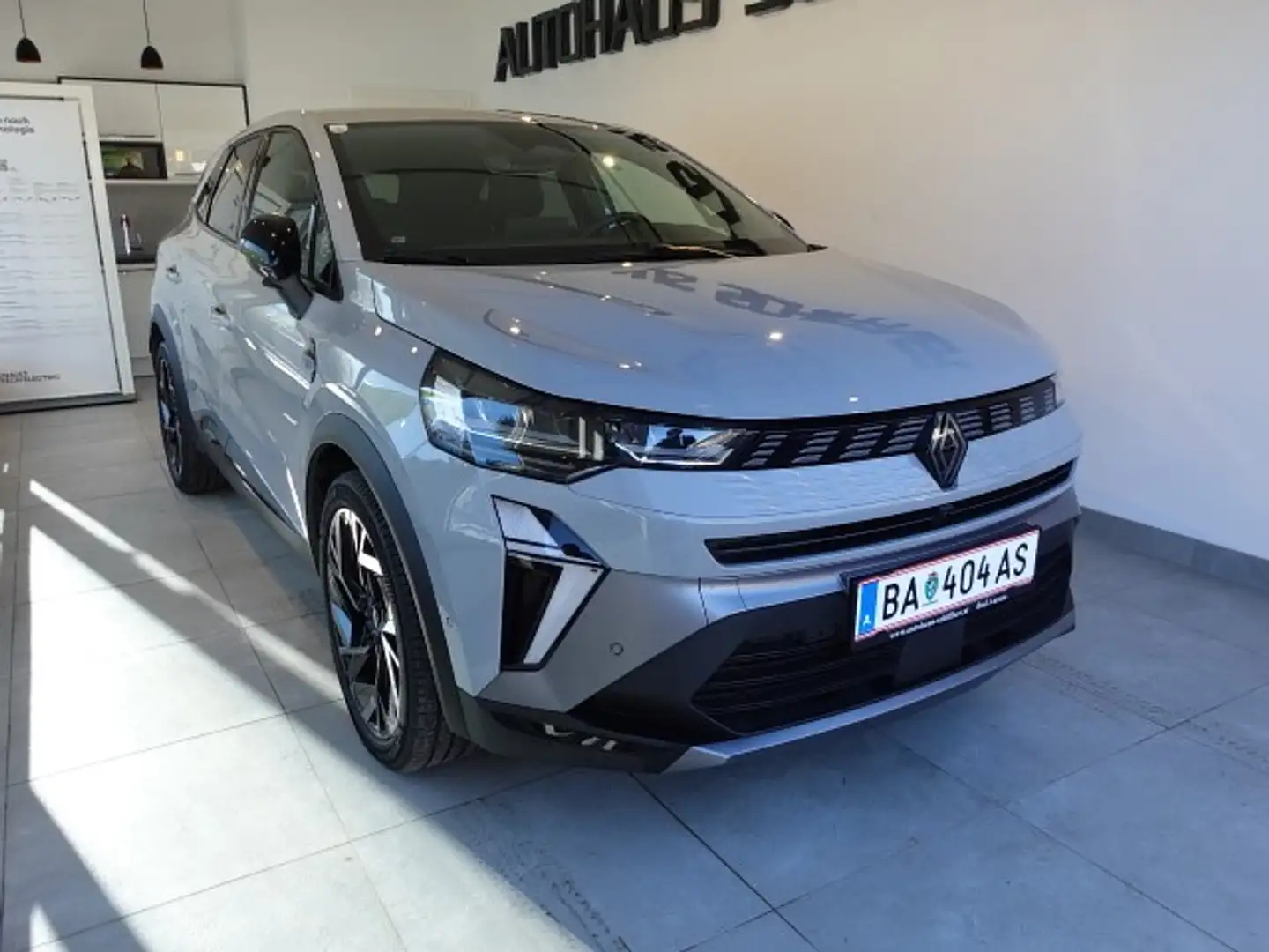 Renault Symbioz E-Tech Hybrid 145 Esprit Alpine Aut. inkl. Alu ... Grau - 2