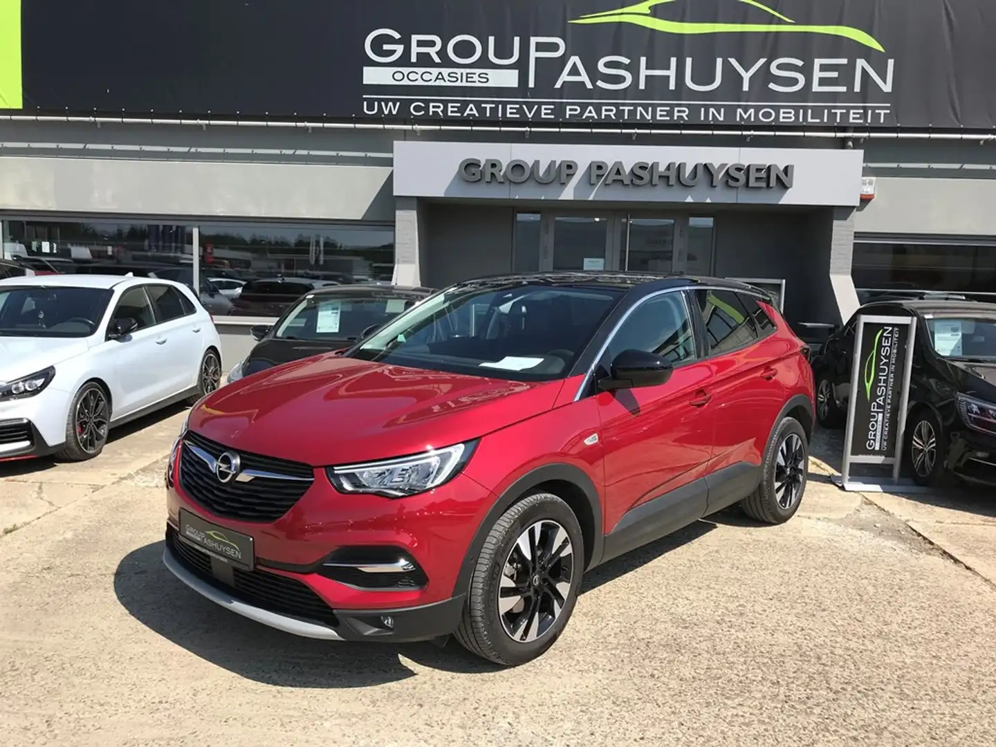Opel Grandland X Innovation 1.2cc 130pk Automaat Rood - 1