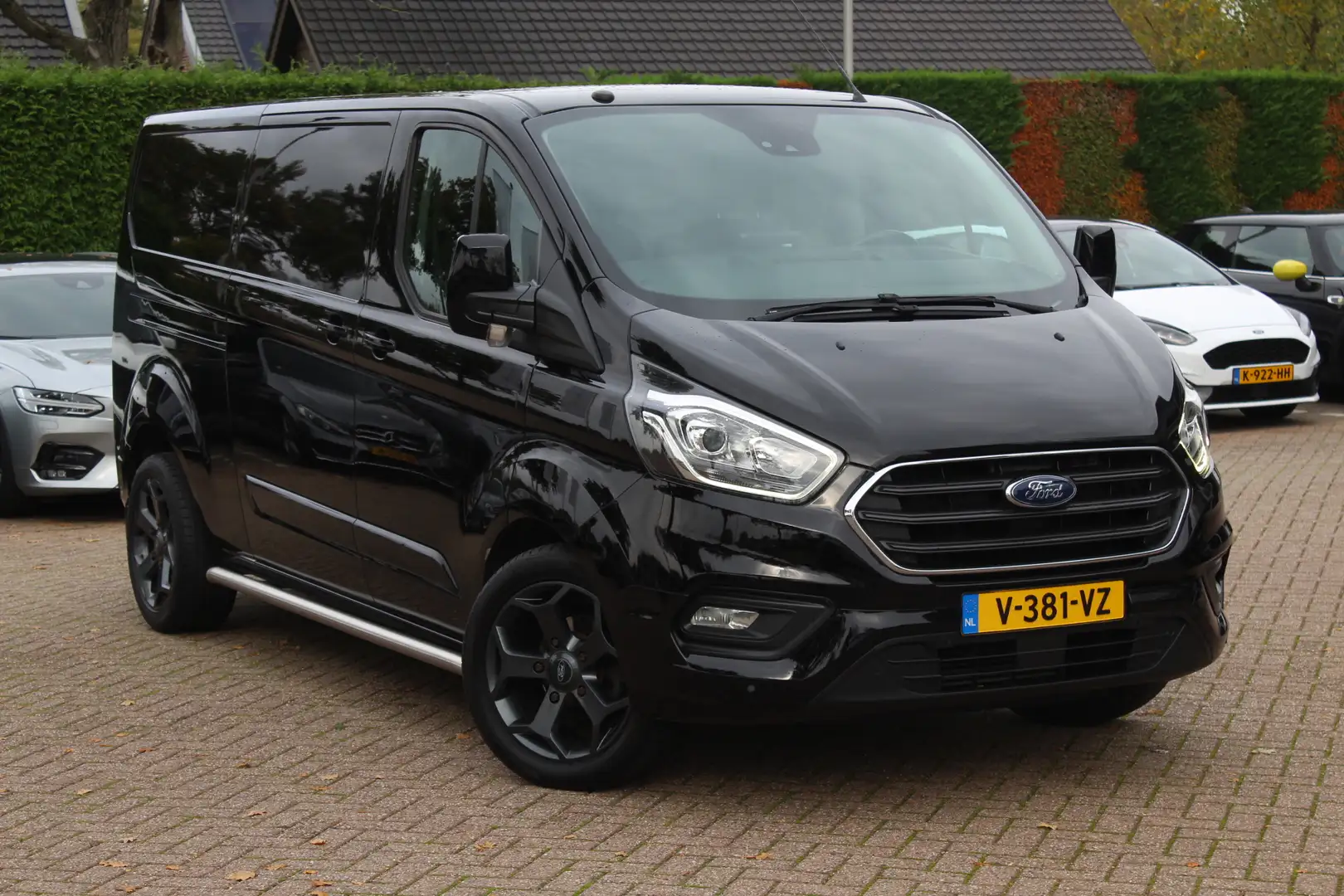 Ford Transit Custom 300 2.0 TDCI L2H1 Limited / Trekhaak / Camera / Le Noir - 1