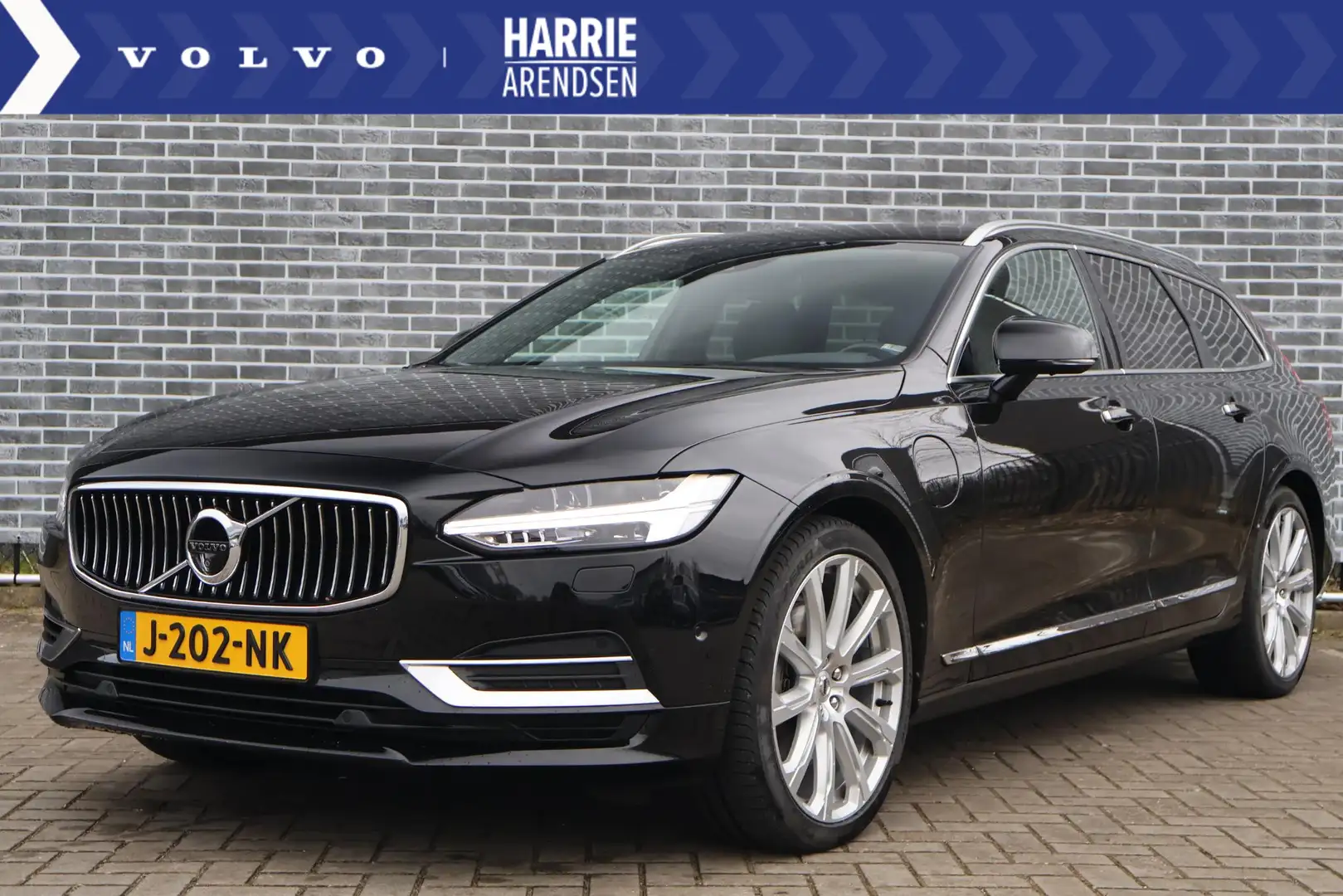 Volvo V90 Twin Engine T8 AWD Inscription | Luchtvering | 360 Noir - 1
