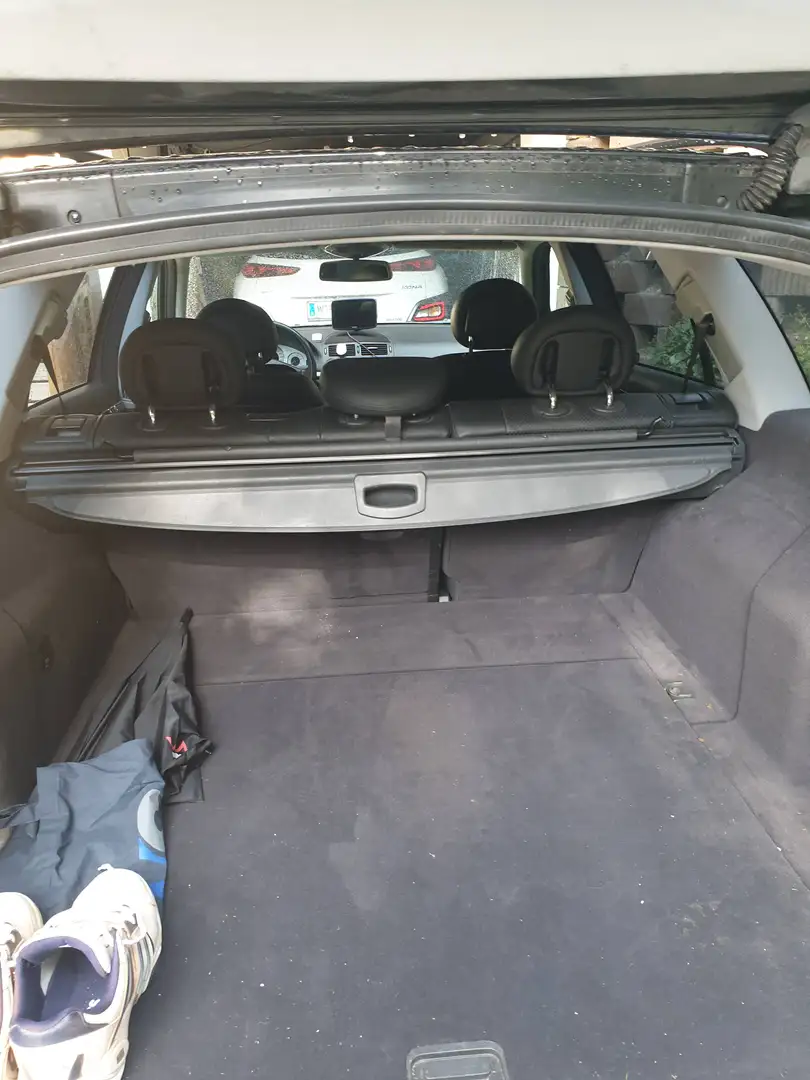 Mercedes-Benz E 270 E 270 T -Avantgarde CDI Aut. -Avantgarde Schwarz - 1