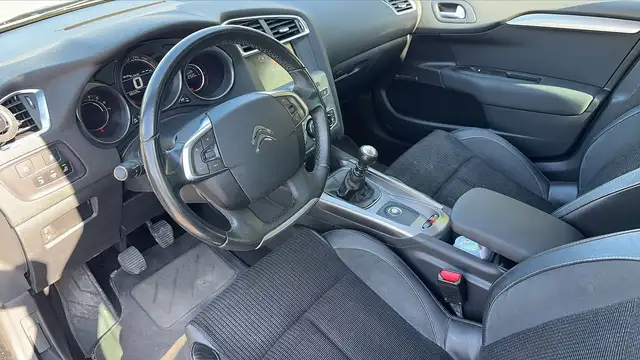 Citroen C4 view 8