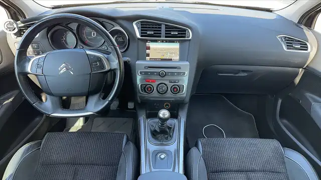 Citroen C4 view 11
