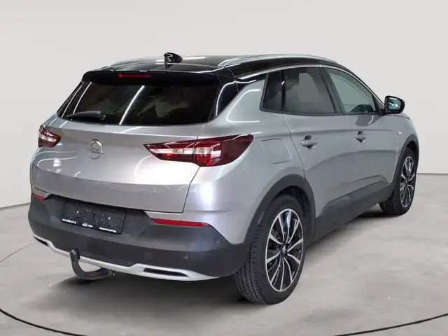 Opel Grandland X view 4