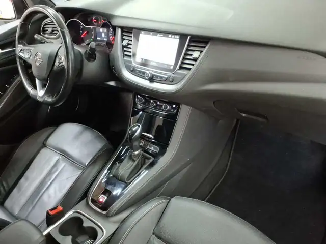 Opel Grandland X view 9