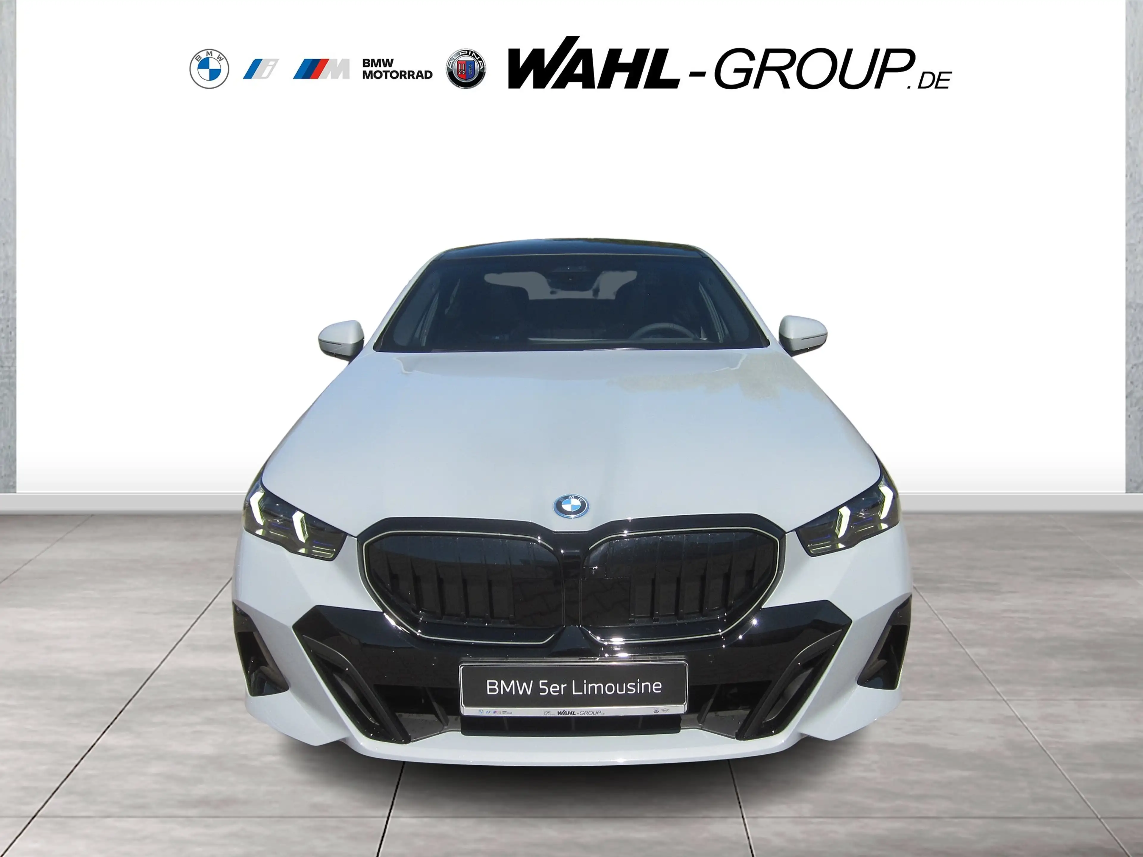 BMW 550 e xDrive M Sport Pro AHK Panorama Innovation Drivi — photo 3