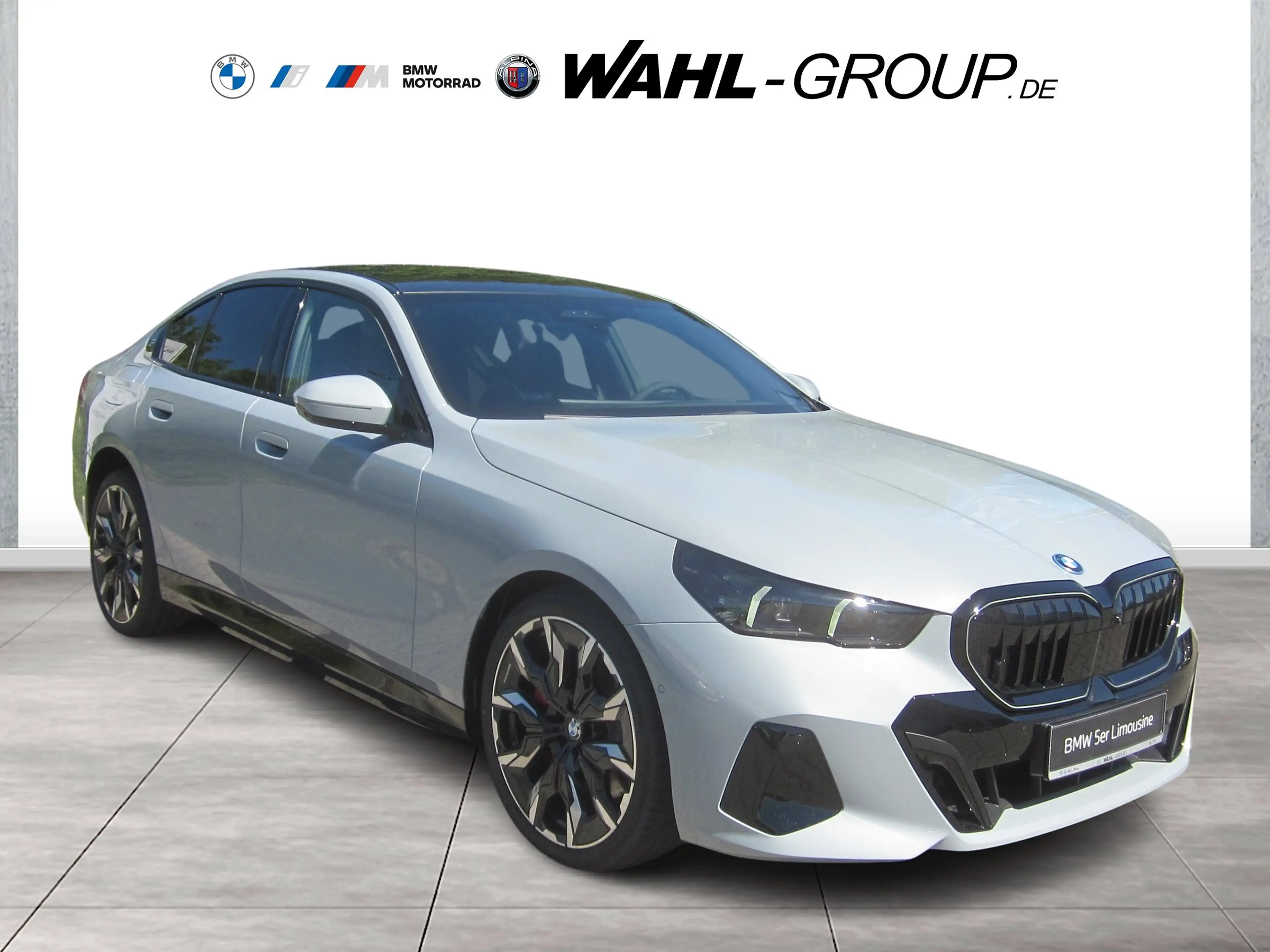BMW 550 e xDrive M Sport Pro AHK Panorama Innovation Drivi — photo 4