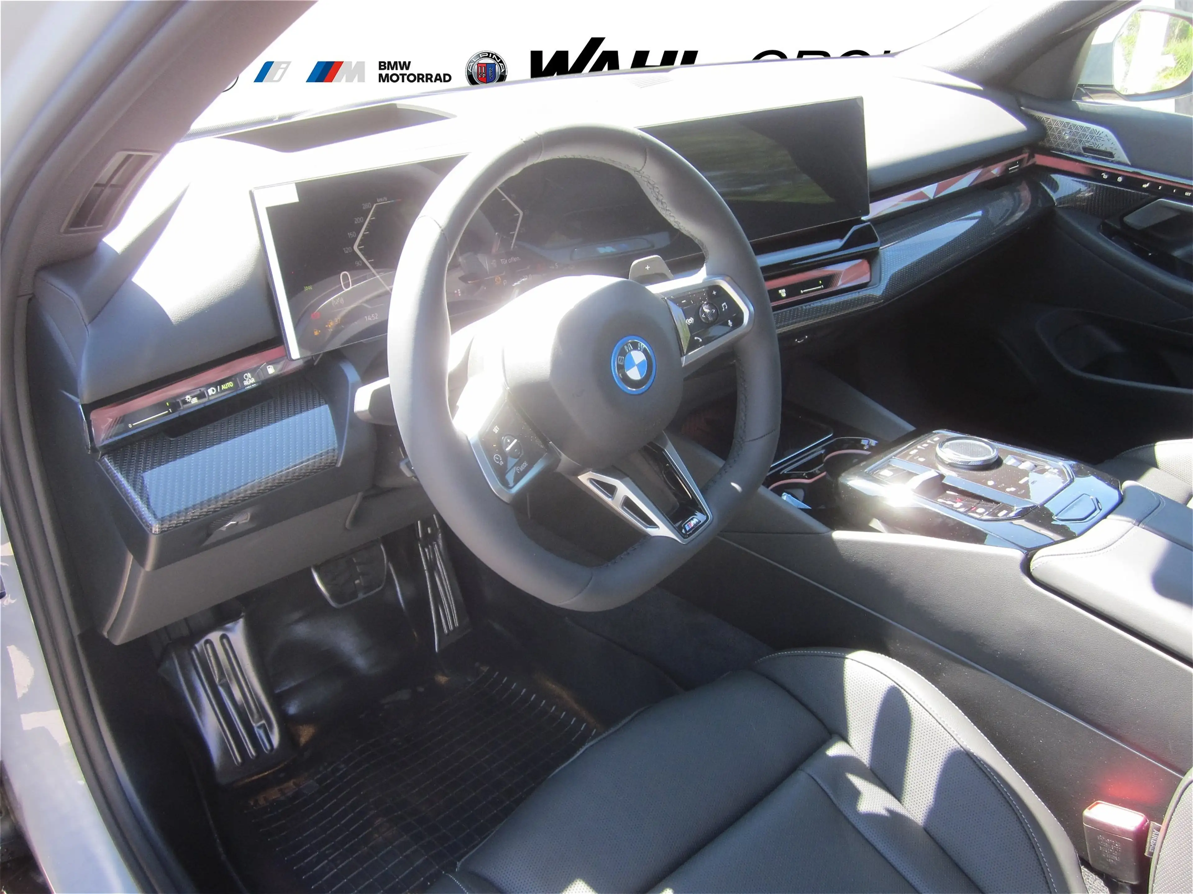BMW 550 e xDrive M Sport Pro AHK Panorama Innovation Drivi — photo 8