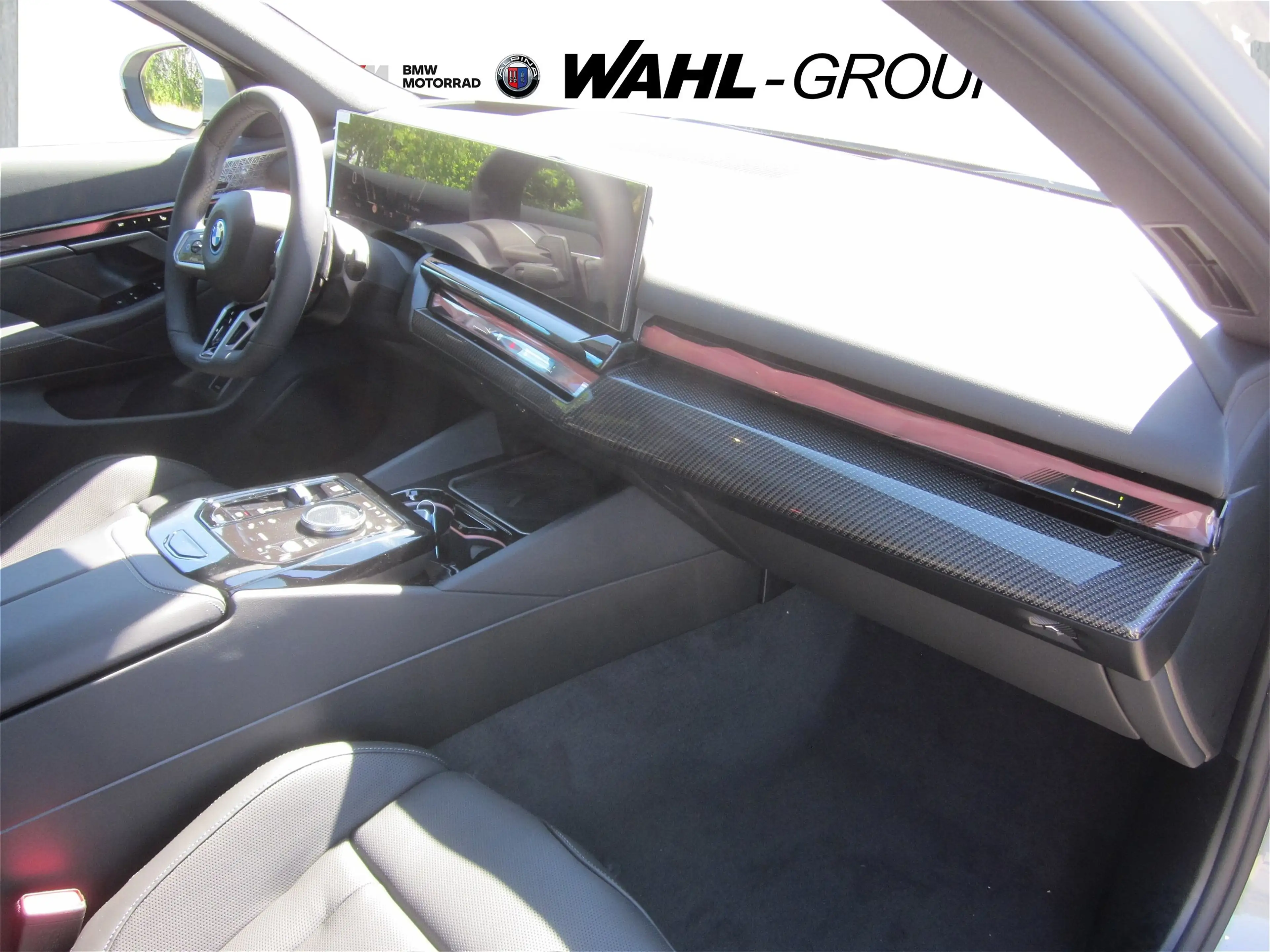 BMW 550 e xDrive M Sport Pro AHK Panorama Innovation Drivi — photo 11