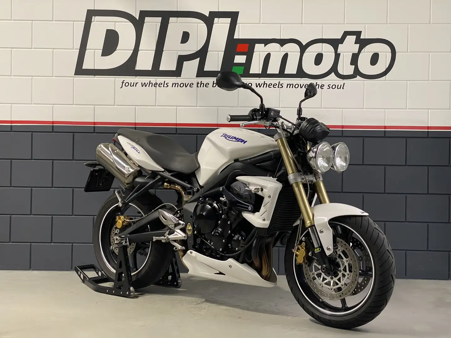 Triumph Street Triple 675 White - 1