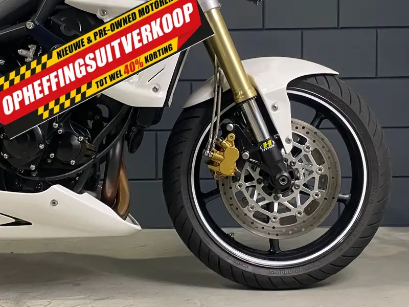 Triumph STREET TRIPLE - foto 8