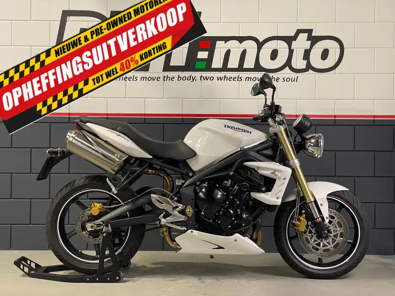 Triumph STREET TRIPLE - foto 3