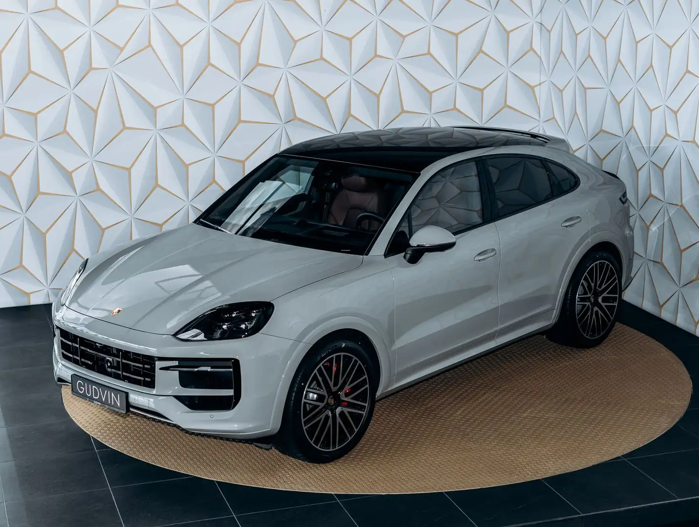 Porsche Cayenne /BOSE/Panoramic/Sport/Comfort/HeadUp Grijs - 1