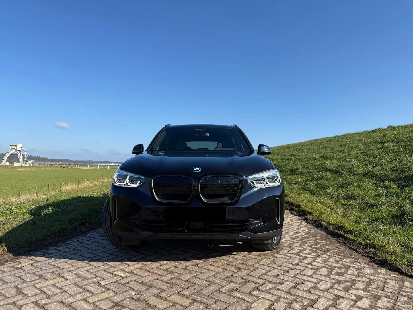 BMW iX3 High Executive Zwart - 1