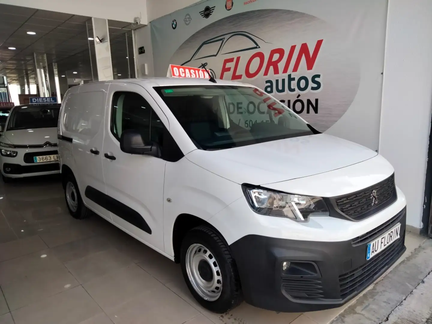 Peugeot Partner 1.5BlueHDI Premium Standard 1000kg 100 Blanc - 1
