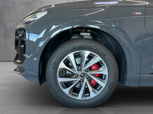 Audi Q6 E-Tron view 4