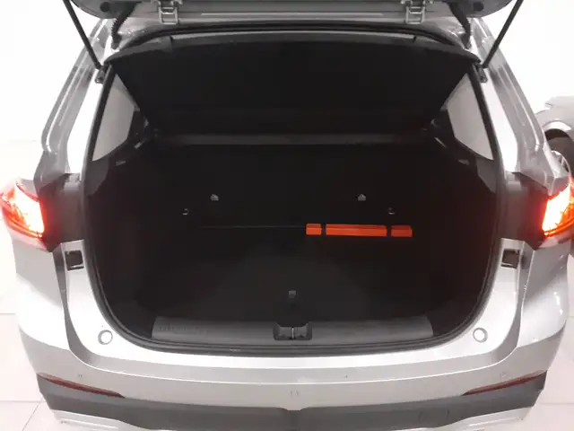 MG ZS view 7