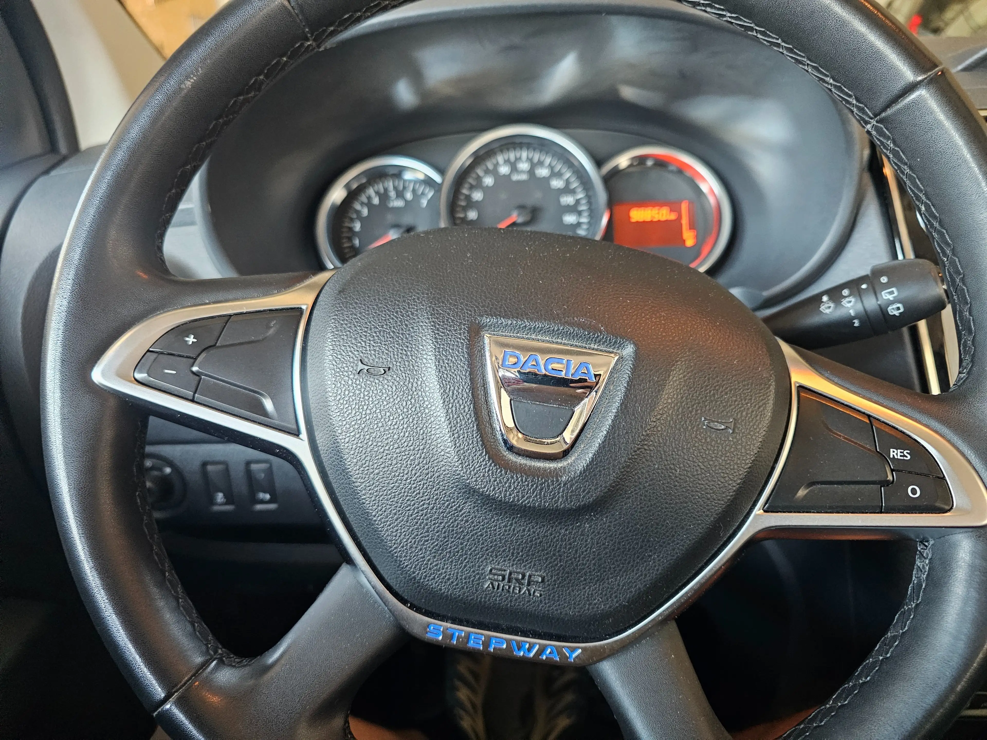 Dacia Lodgy Stepway — photo 11