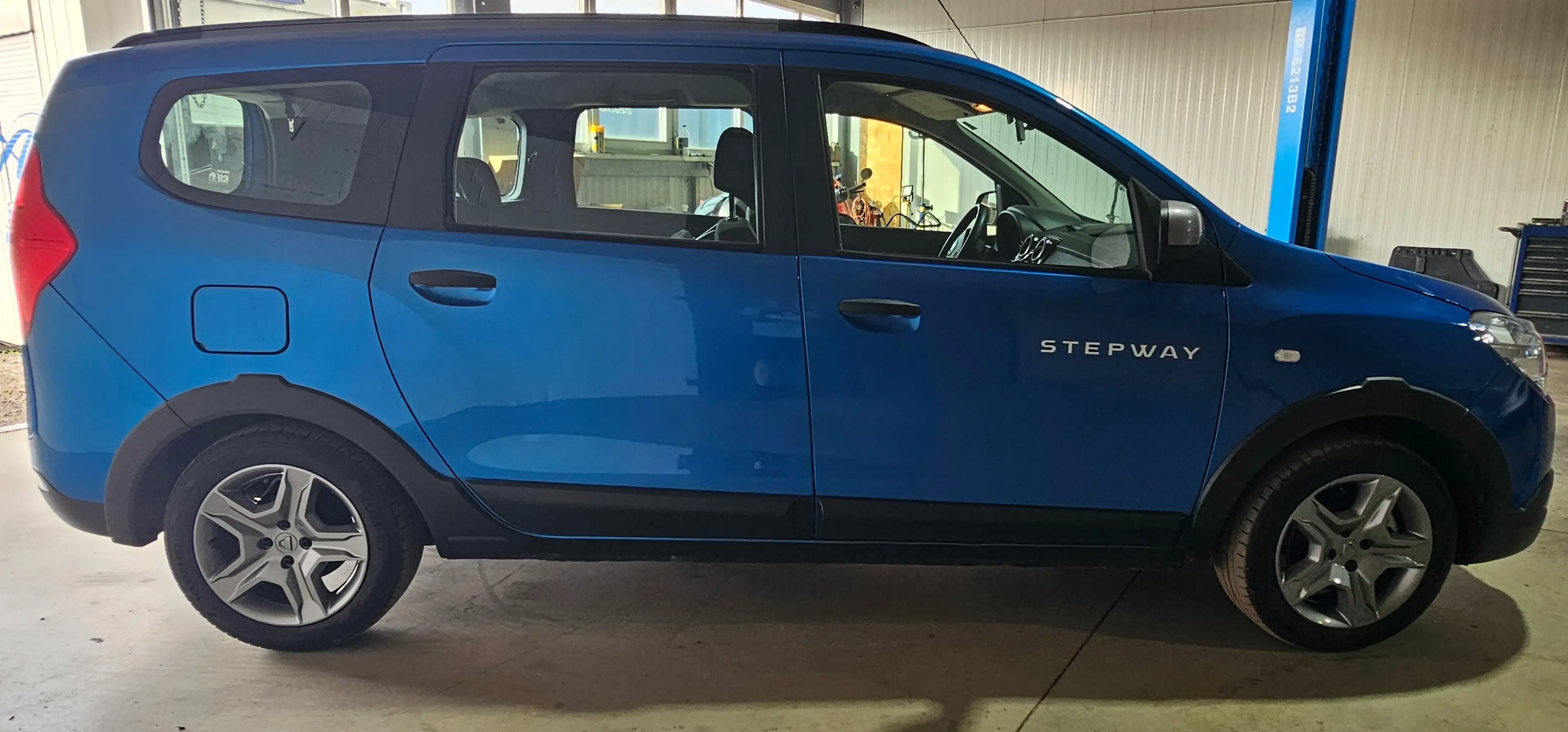 Dacia Lodgy Stepway — photo 3