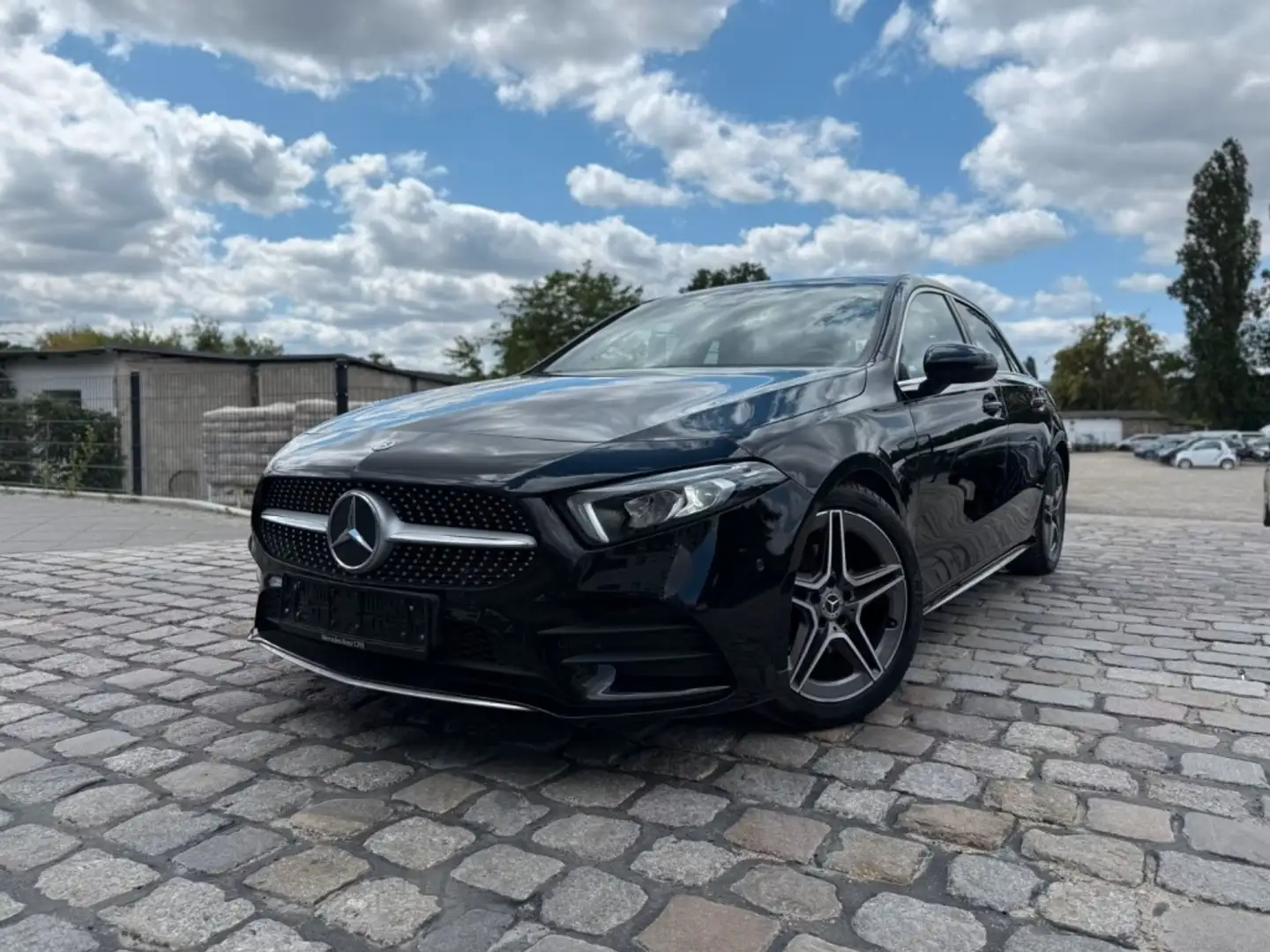 Mercedes-Benz A 200 200d 8G-DCT Negro - 1