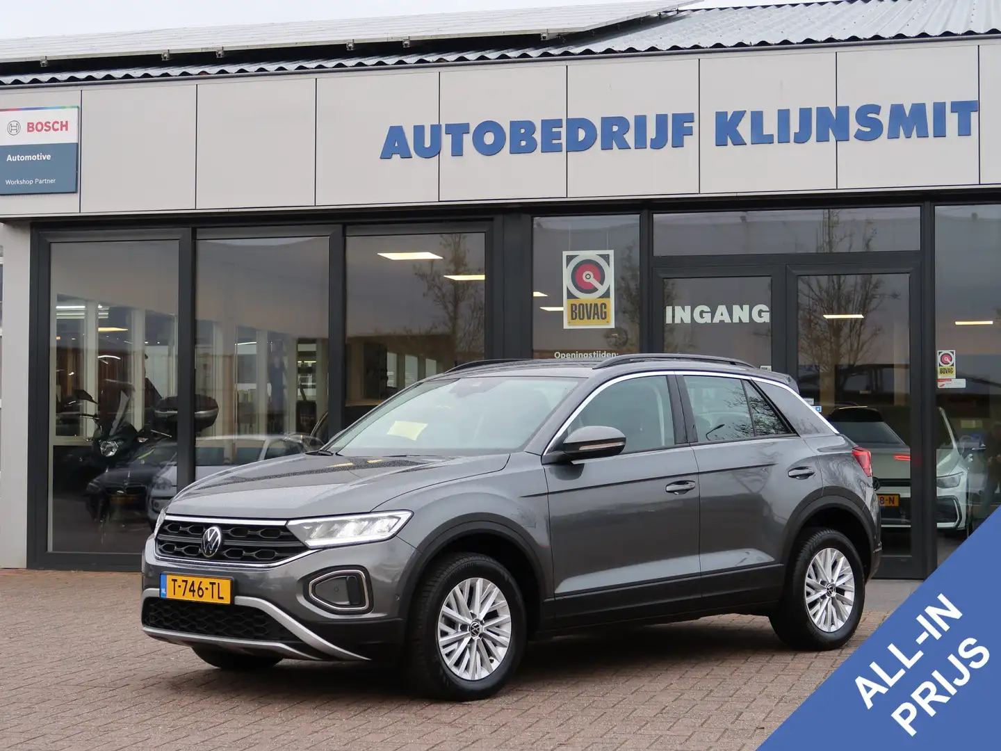 Volkswagen T-Roc 1.0 TSI Life | Navigatie | Parkeersensoren | App C Grijs - 1