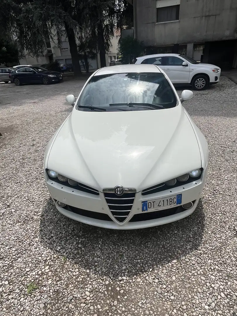 Alfa Romeo 159 Sportwagon 1.9 JTDM 16V DPF Q-Tronic Elegante - 2