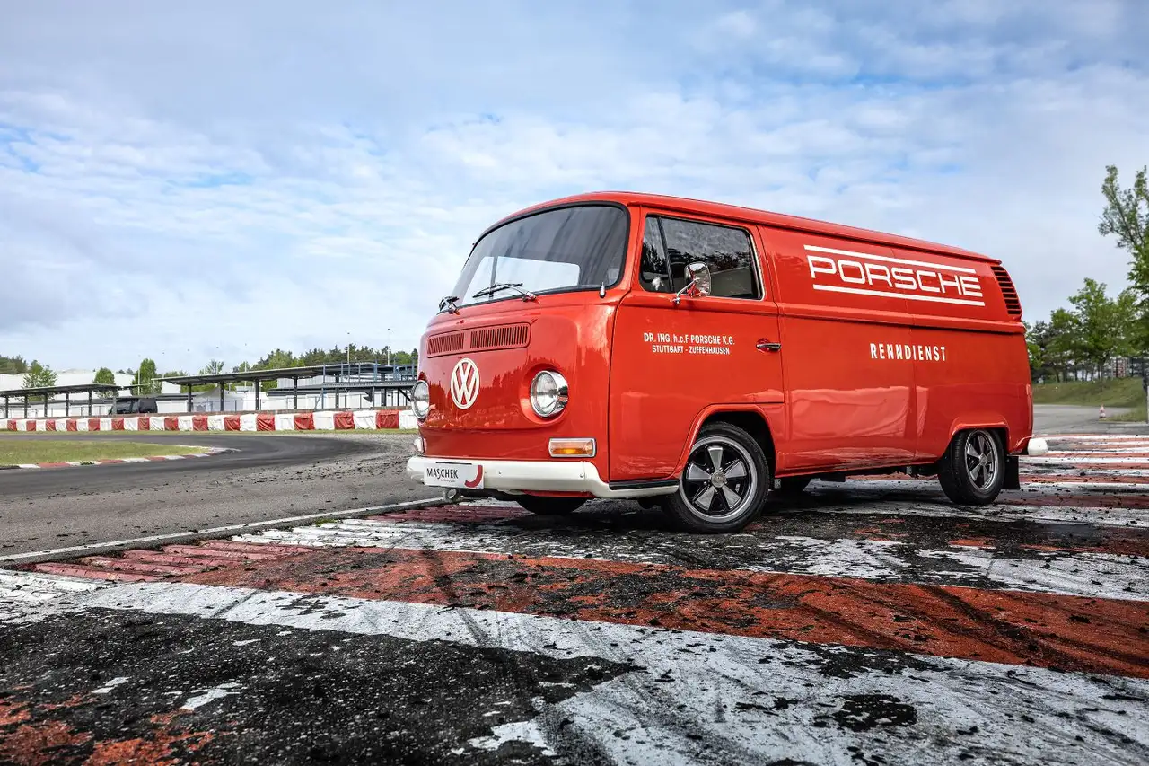 Volkswagen T2__MODEL_ALL Kasten Porsche Renndienst Hommage GA, foto 5