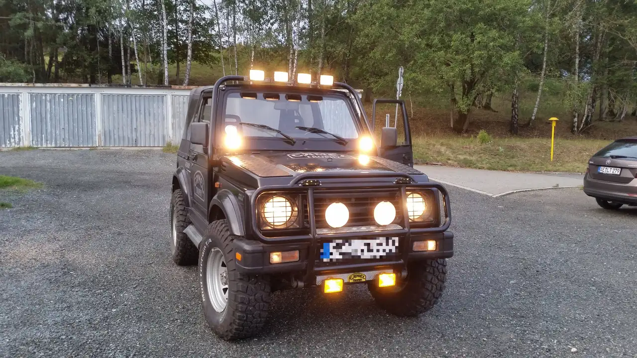 Suzuki SJ Samurai SJ 413 Cabrio, Kult-Offroader, foto 2
