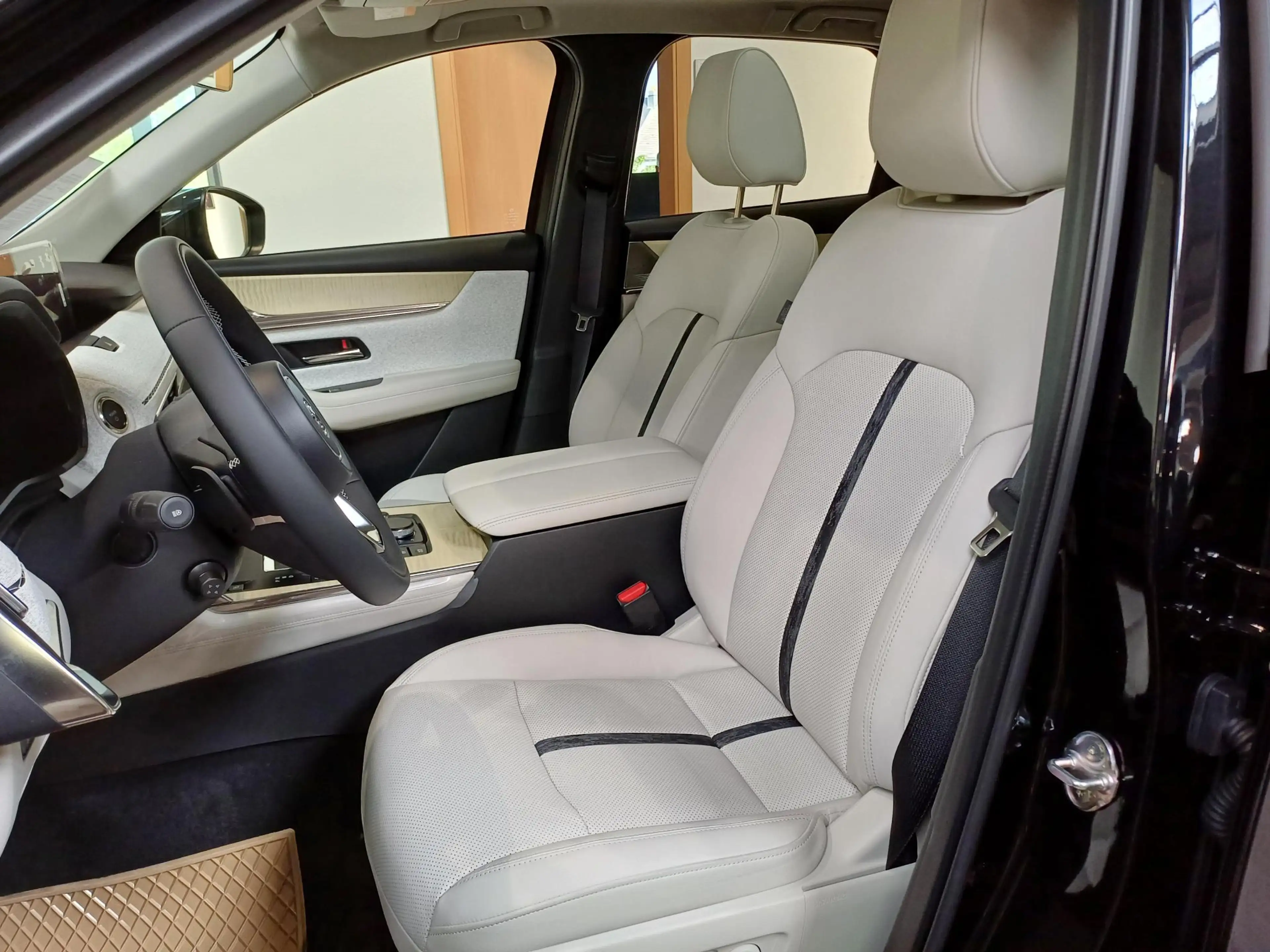 Mazda CX-60 2.5 e-SkyActiv PHEV Takumi — photo 9