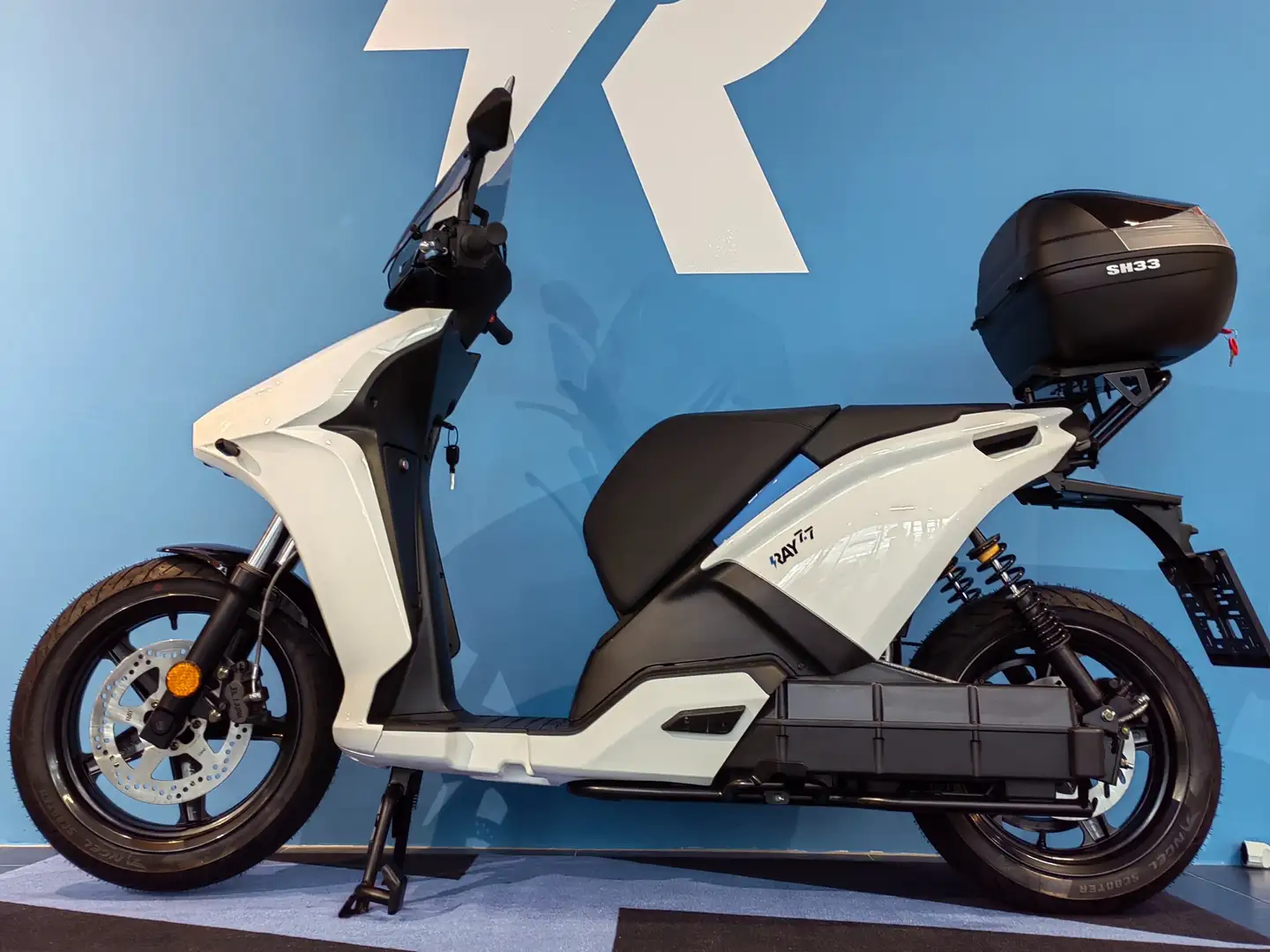 Ray 7.7 Elektroroller 130 km/h Speed! White - 1